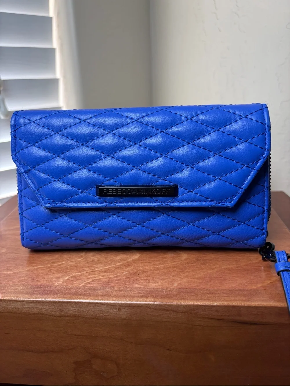 Rebecca Minkoff NWOT Cobalt Blue Quilted Leather Zip Around Wallet Wristlet